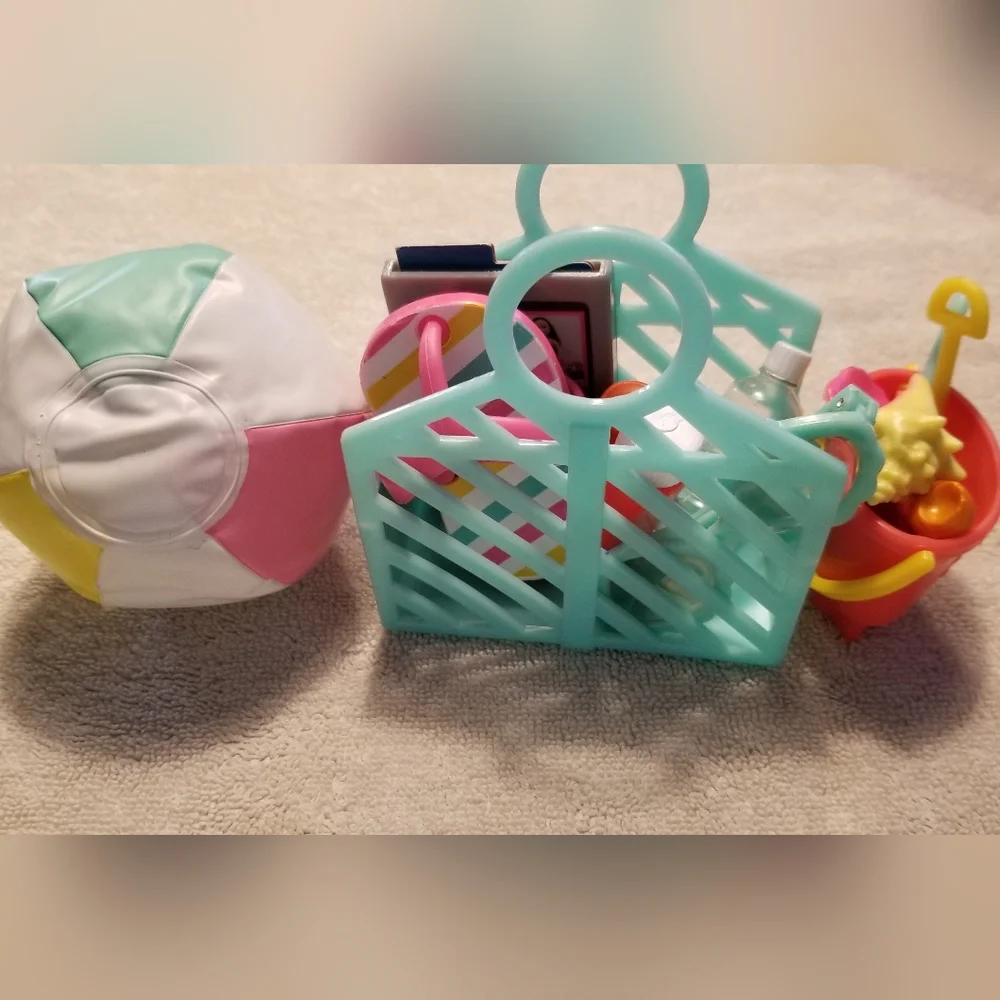 Our Generation Travel Set And Beach Set For 18" Dolls - Picture 3 of 7